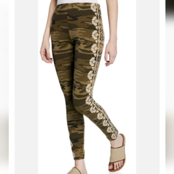 Johnny Was JW Los Angeles Embroidered Green Camo Leggings Size XS - Picture 1 of 8